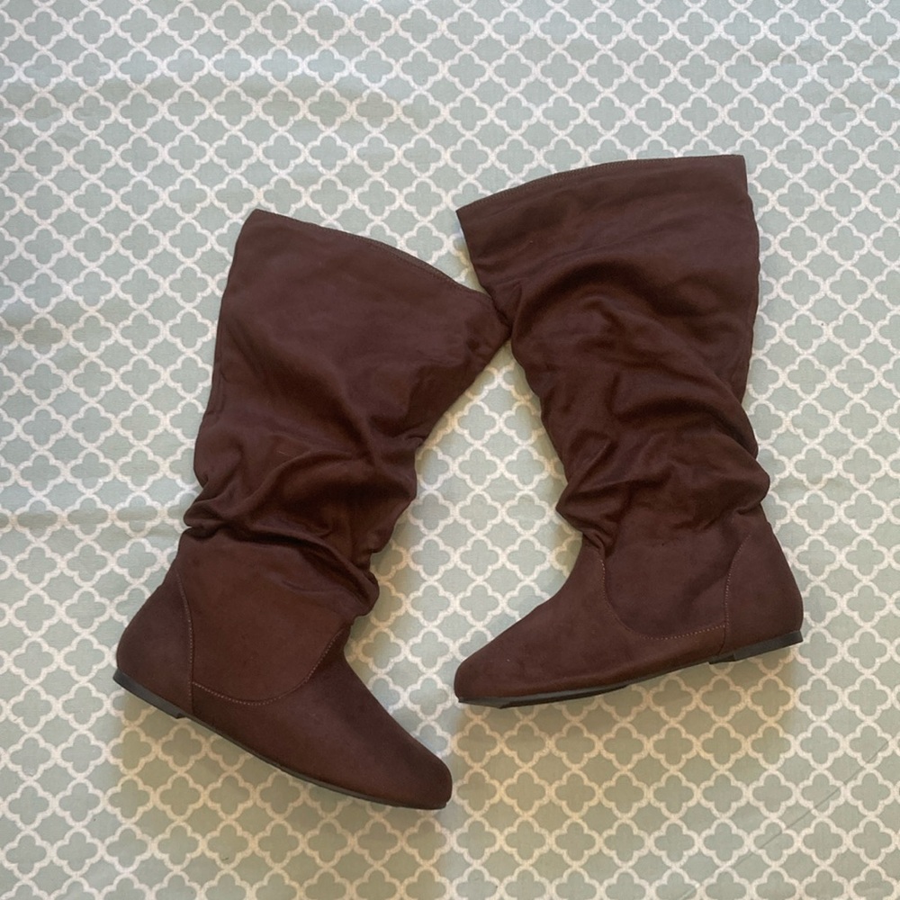 NWOT Journee Collection Brown Faux Suede Slouch Boots Rebecca 8WC